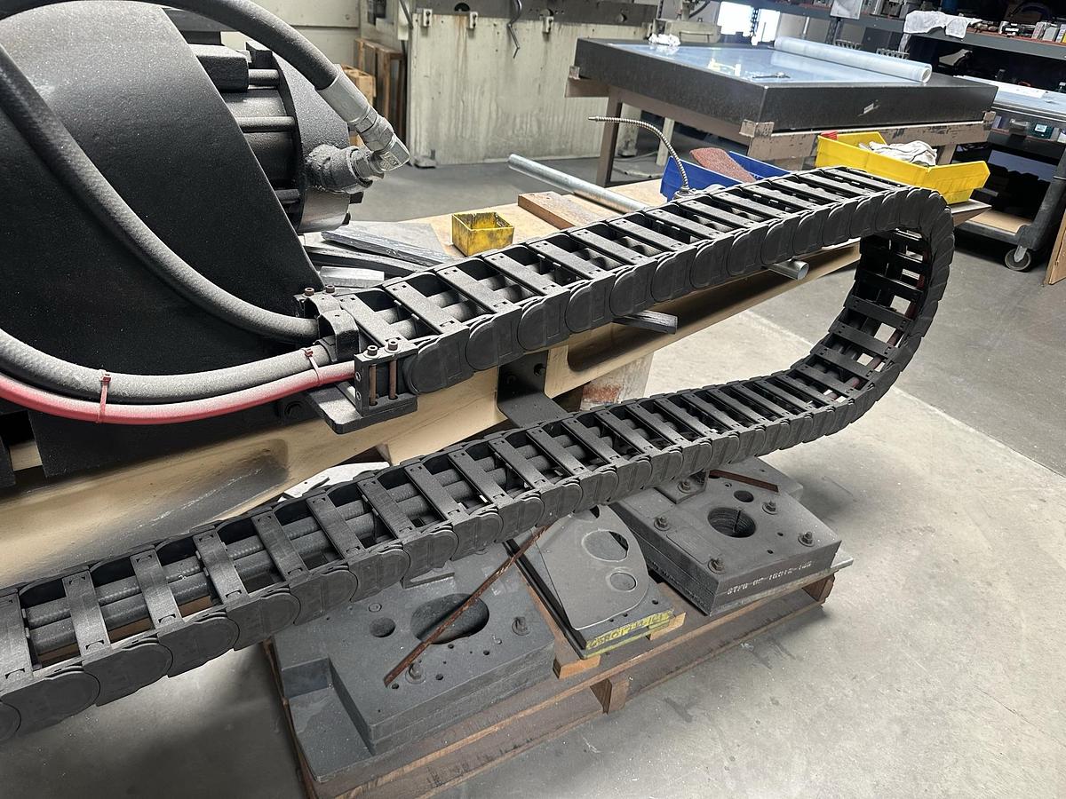 Used Hufford A-10 Stretch Forming Machine