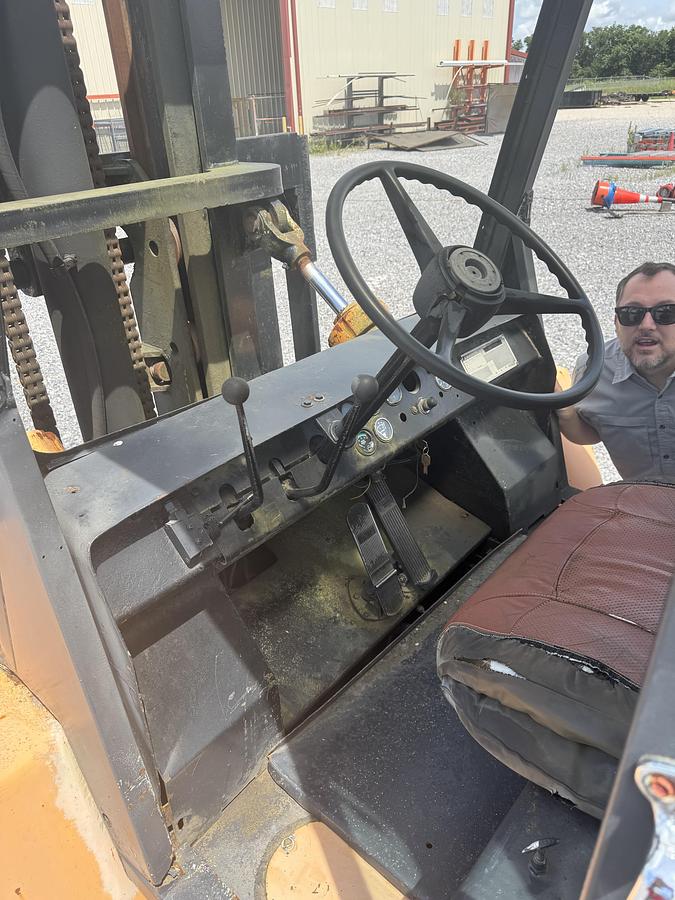 Used CLARK 30,000 FORKLIFT