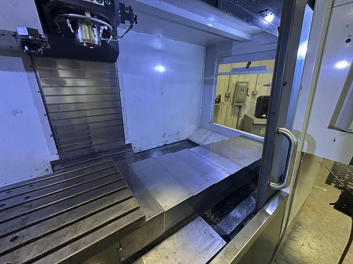 Used 2019 HAAS VF-5XT CNC Vertical Machining Center Like Brand New Low Hours