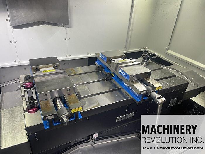 Used 2021 DOOSAN DNM 4500 12,000RPM 4-Axis CNC Vertical Machining Center with Fanuc M-10iA Automation  ***Low Hours***