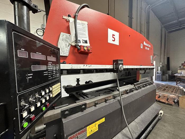 Used 2000 Amada  RG-100 100 Ton CNC Press Brake