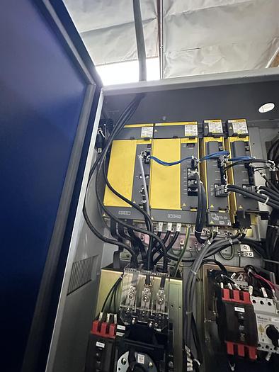 Used 2005 Mori Seiki DuraCenter 5 CNC Vertical Machining Center