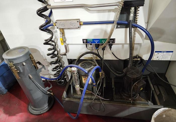 Used 2016 HAAS UMC-750SS 5-Axis CNC Vertical Machining Center