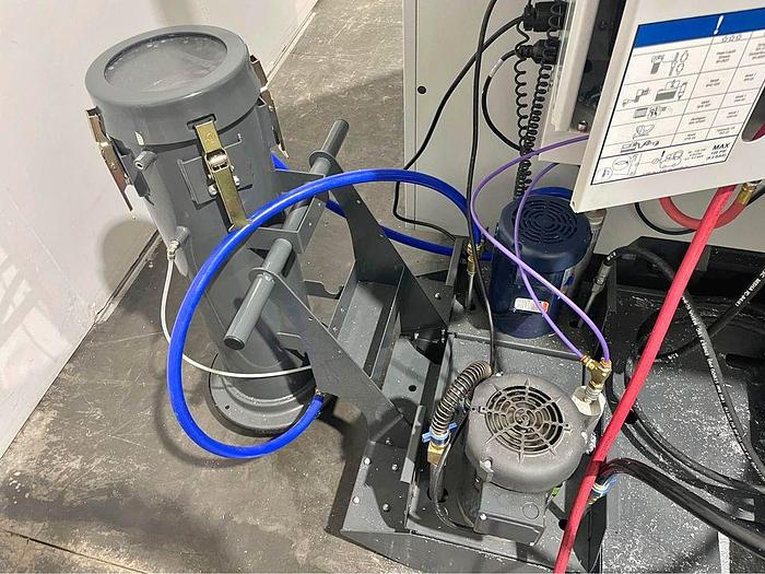 Used 2020 HAAS UMC-500SS 5-Axis 10,000 RPM CNC Vertical Machining Center ***LowHours***