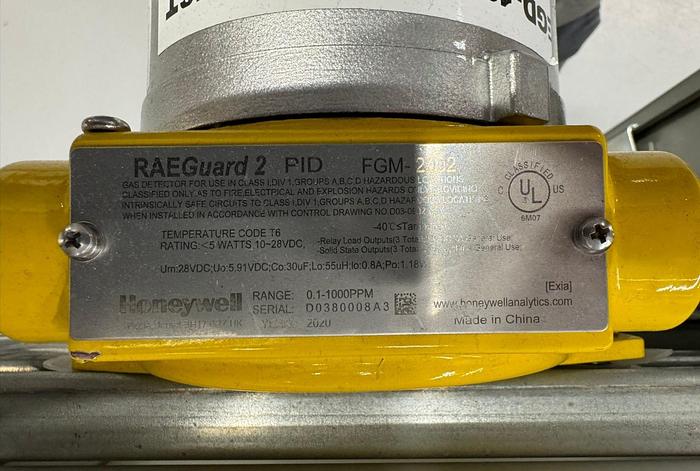 Used 2020 KUKA Robotic Adhesive Work Cell KR60-3 6-Axis Robot