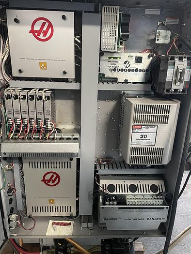 Used 2009 HAAS Super Mini Mill 2 5-Axis Side Mount Tool Changer CNC Vertical Machining Center