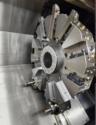 Used 2016 OKUMA Genos L 400 CNC Lathe with TailStock / Automatic Tool Presetter