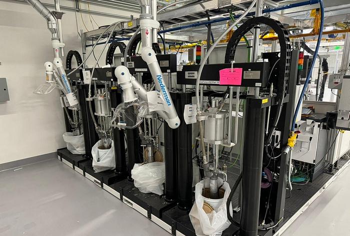 Used 2020 KUKA Robotic Adhesive Work Cell KR60-3 6-Axis Robot