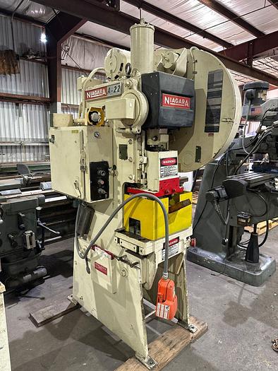 Used NIAGRA 22 Ton A-22 OBI Press