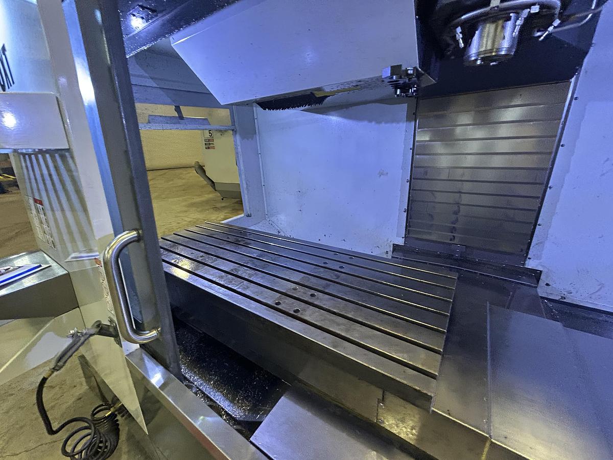 Used 2019 HAAS VF-5XT CNC Vertical Machining Center Like Brand New Low Hours