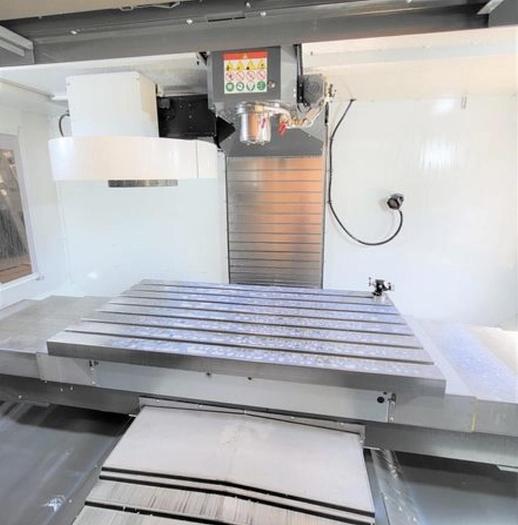 Used 2022 HAAS VF-5 5-Axis CNC Vertical Machining Center ***108 Hours***