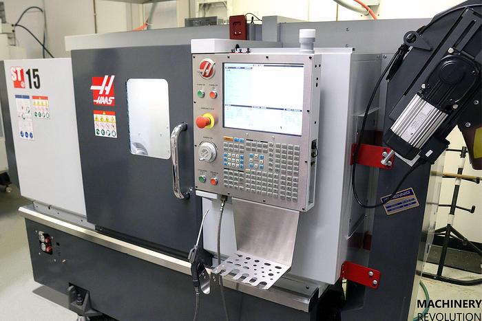 Used 2016 HAAS ST-15 CNC Turning Center With Tailstock / LiveTooling / Tool Pre-Setter