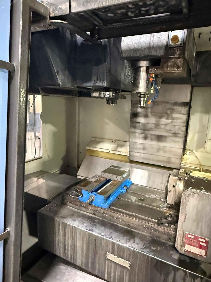 Used 2008 DOOSAN MV3016L 4-Axis Rotary Table CNC Vertical Machining Center
