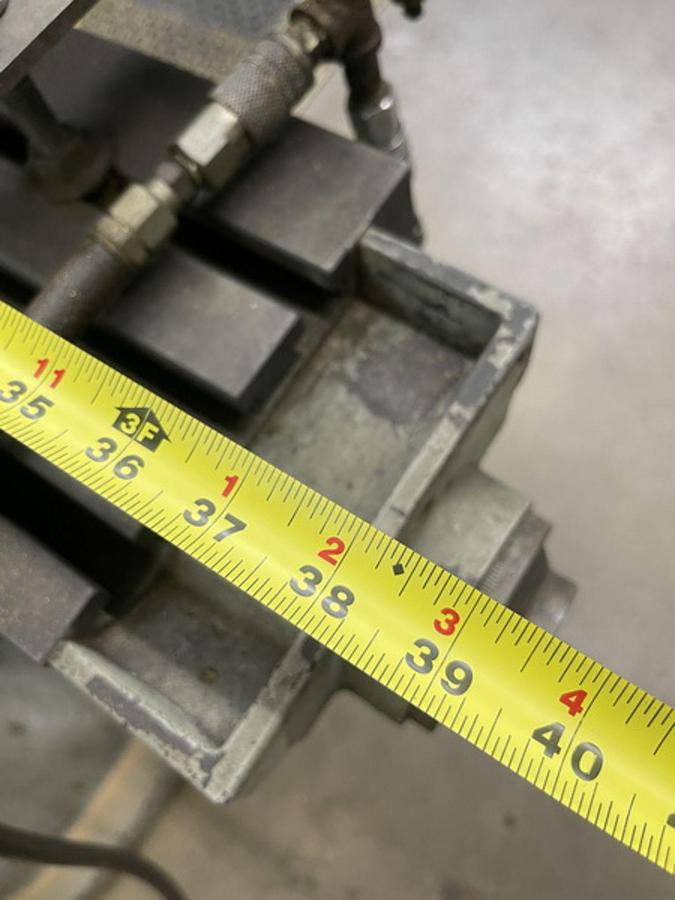 Used Millrite MV1 Knee Mill with Hydraulic Clamping & DRO