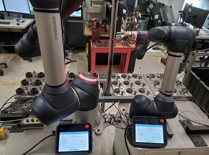 Used 2021 DOOSAN H2515 6-Axis Doosan Cobot Robot