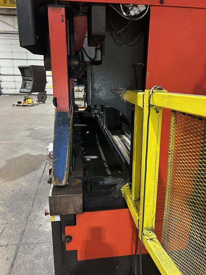 Used 1998 AMADA HFB 2204 14' Press Break
