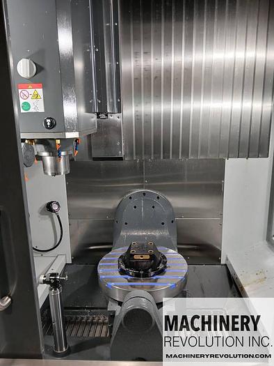Used 2023 HAAS UMC-750SS 5-Axis CNC Vertical Machining Center ***LOW Hours*** Like Brand New