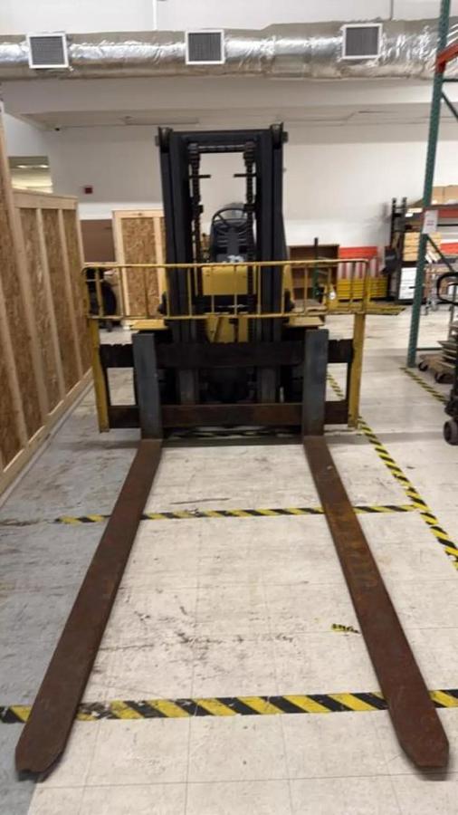 Used HYSTER H110XL 11,000 pound Forklift with 8' Forks