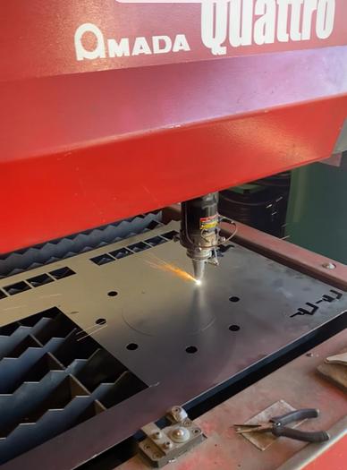 Used 2002 AMADA Quattro AF-1000E CNC 1,000 Watt Laser