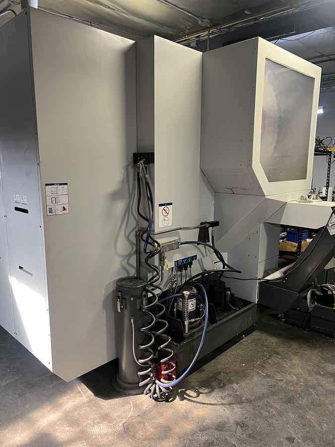 Used 2016 HAAS UMC-750SS 5-Axis CNC Vertical Machining Center