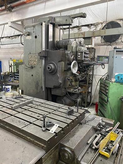 Used DeVlieg Spiramatic Jigmil, 40 Taper, 30" x 48" Table, DRO