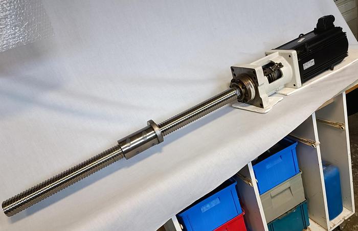 Sychronmotor mit Kugelgewindetrieb, MDD115C-N-015-N2M-130GB0, Rexroth, neuwertig