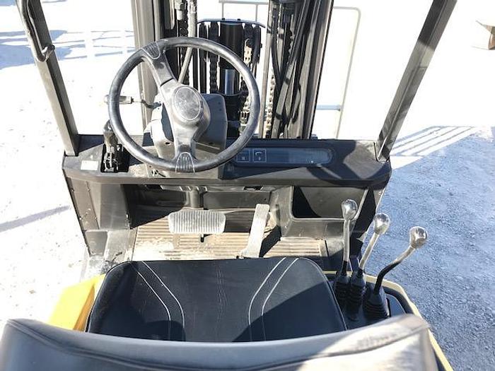 Used 2002 YALE GLC080LG Forklift