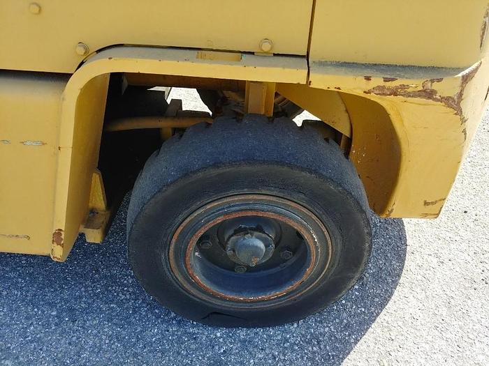 Used Clark C500-Y100 9,175 Lb 139" Fork Height Forklift - 16660