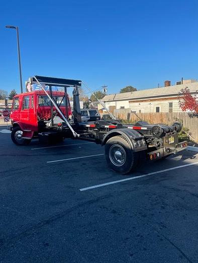 Used 1993 UD Hooklift Under CDL
