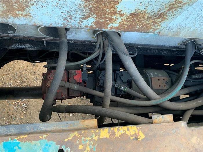 Refurbished 2004 International UDR 1500 Range III Drill Rig