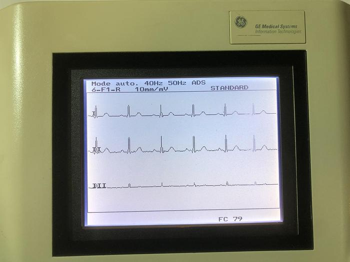 Gebraucht GE-Medical-System-EKG-0700