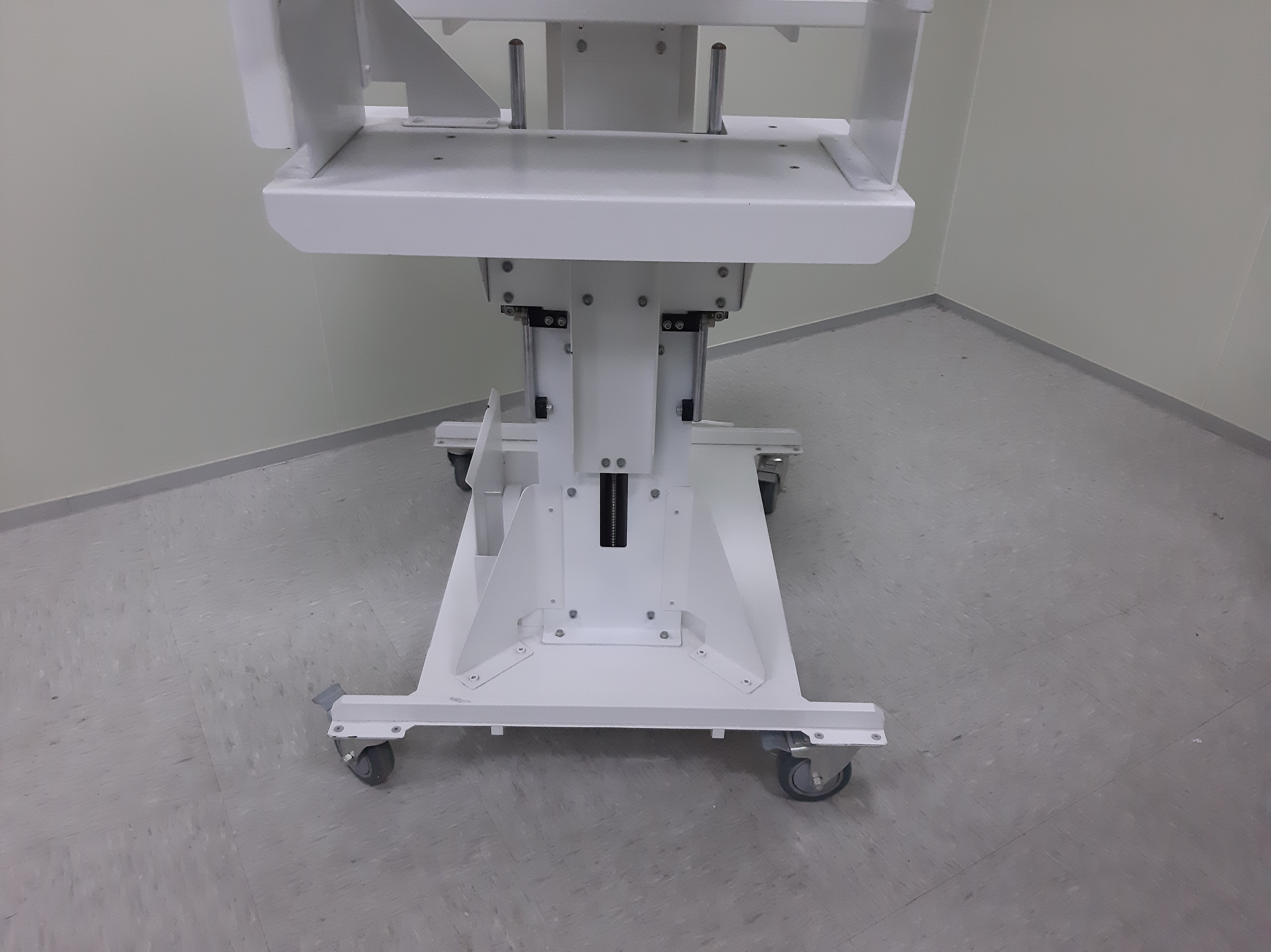 Used Credence ASL1K Manipulator  white