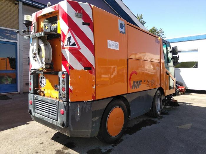 Gebruikt 2009 Aebi MFH2500