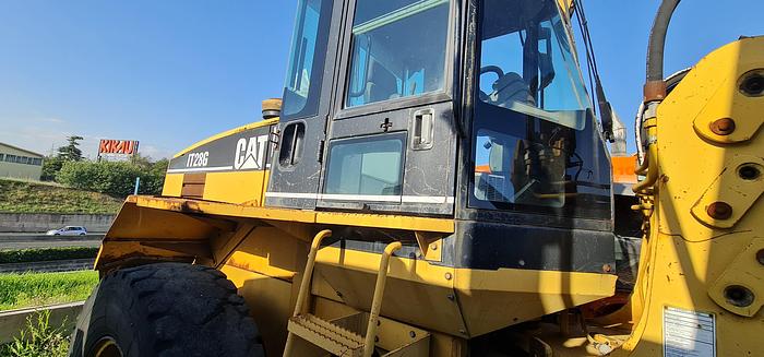 Usato 2000 Caterpillar IT28G