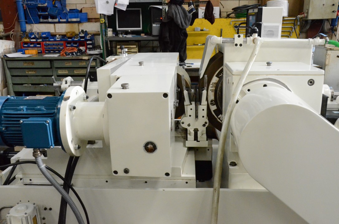 Usado ESTARTA 322 CNC Rectificadoras sin centros #4433