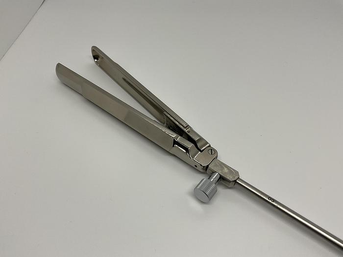 New Karl Storz Szabo Berci Flamingo Jaw Assistant Needle Holder 261...