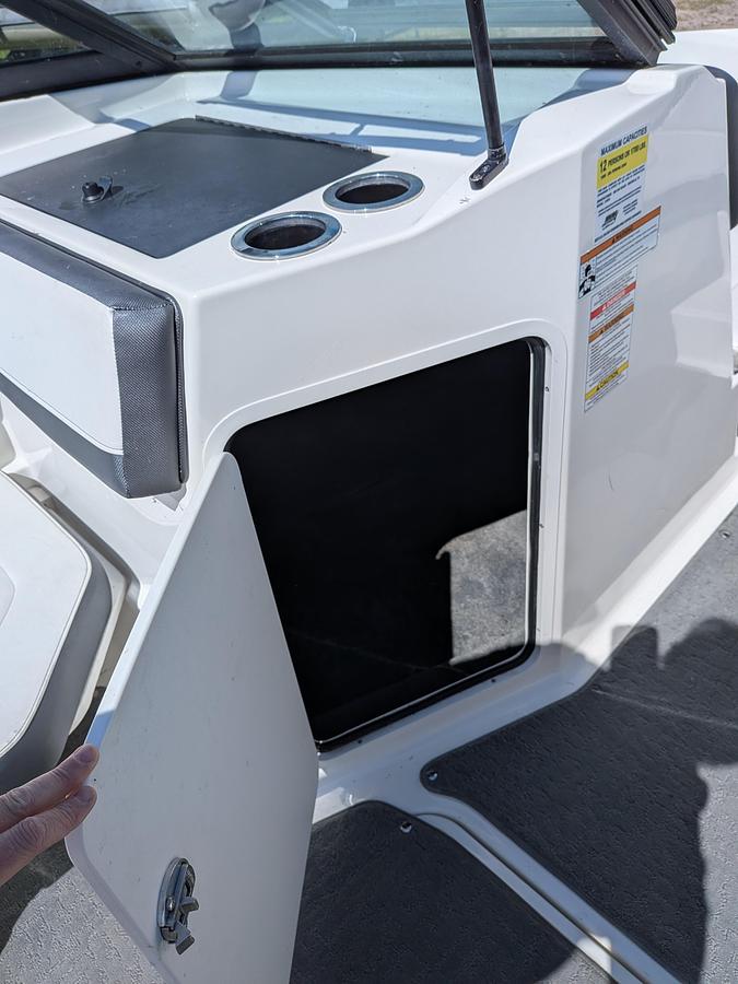 Used 2017 Sea Ray 210 SPX