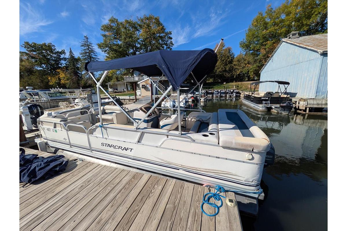 Used 2003 Starcraft 200 Cruise