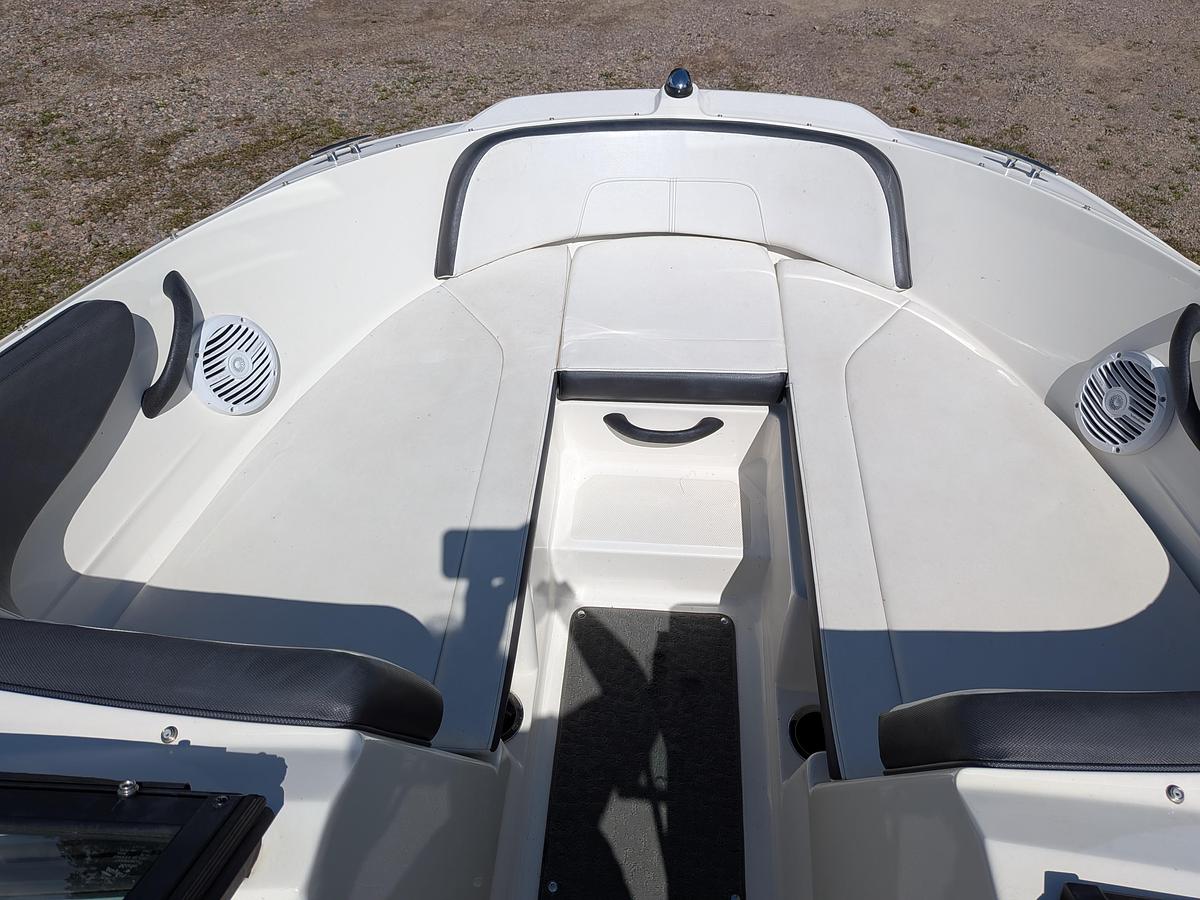 Used 2017 Sea Ray 210 SPX
