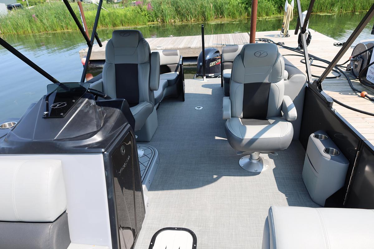 Used 2025 Veranda VR22RC Relax 22' Rear Chaise