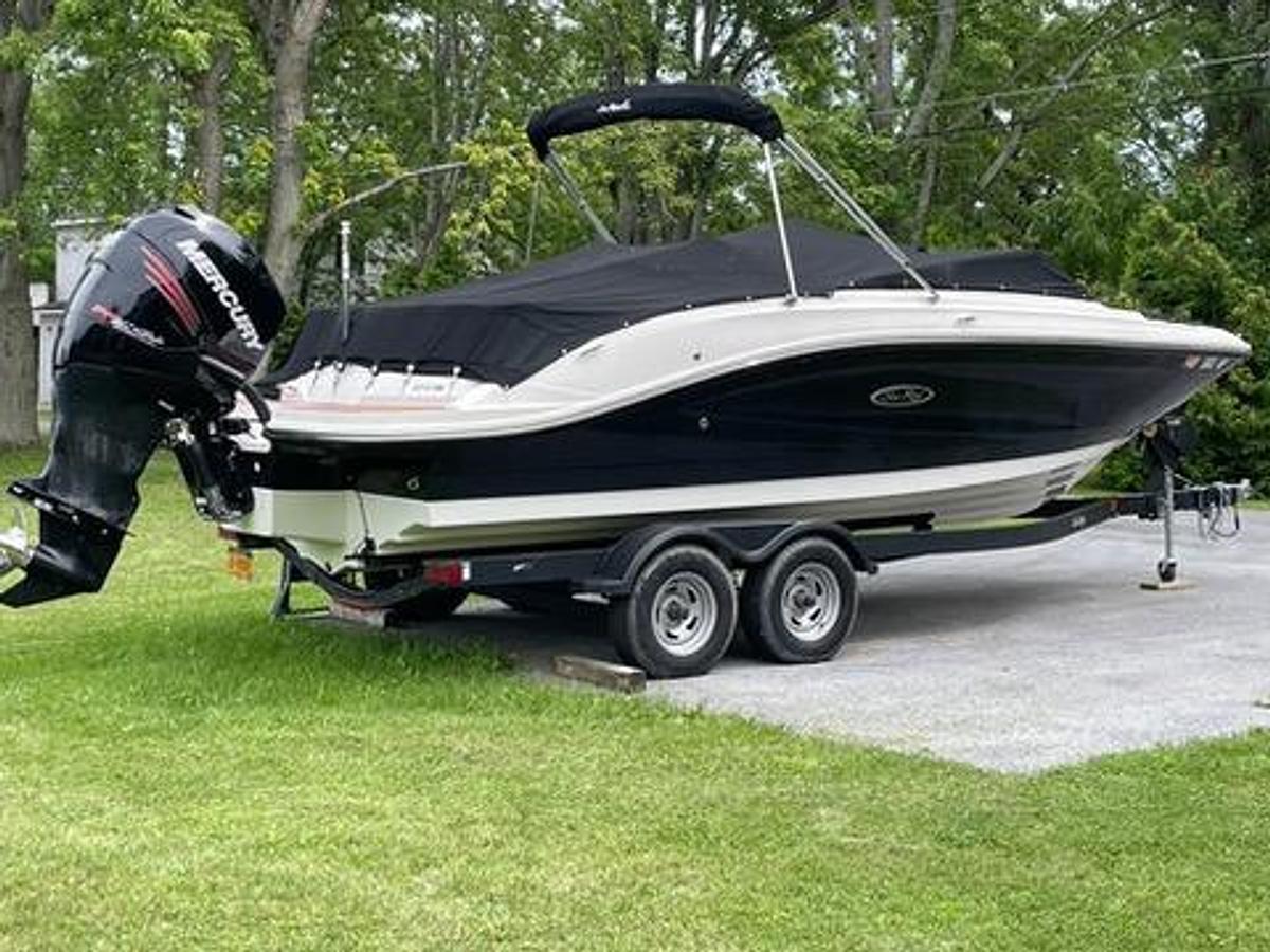 Used 2018 Sea Ray 230 SPX OB