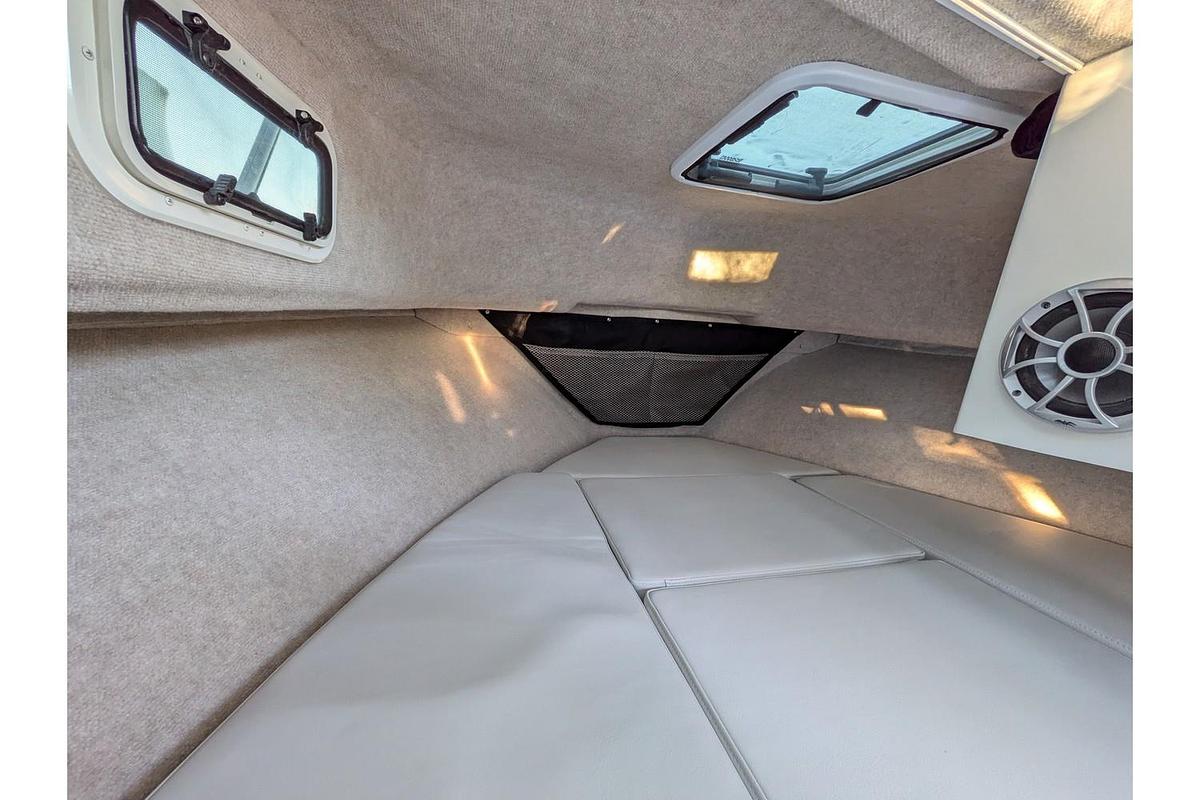 2025 Parker 2120 Sport Cabin