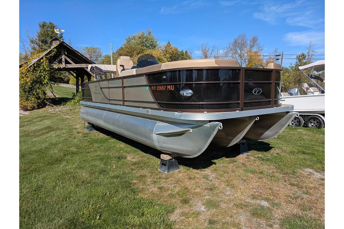 Used 2023 Veranda VR22VLB