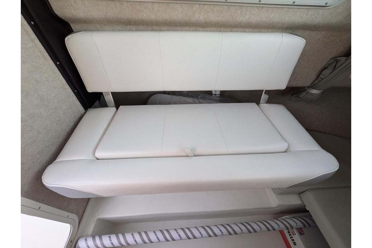 2025 Parker 2120 Sport Cabin