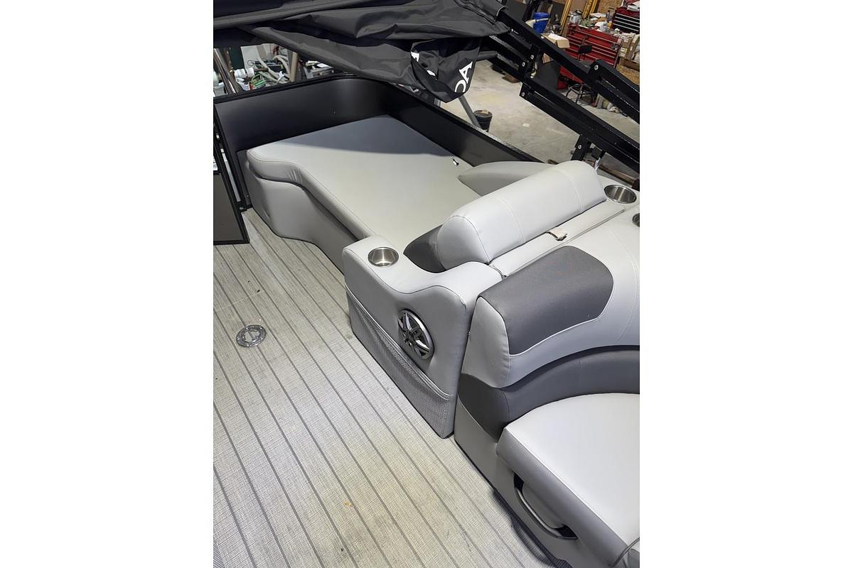 2024 Veranda VR22RFL