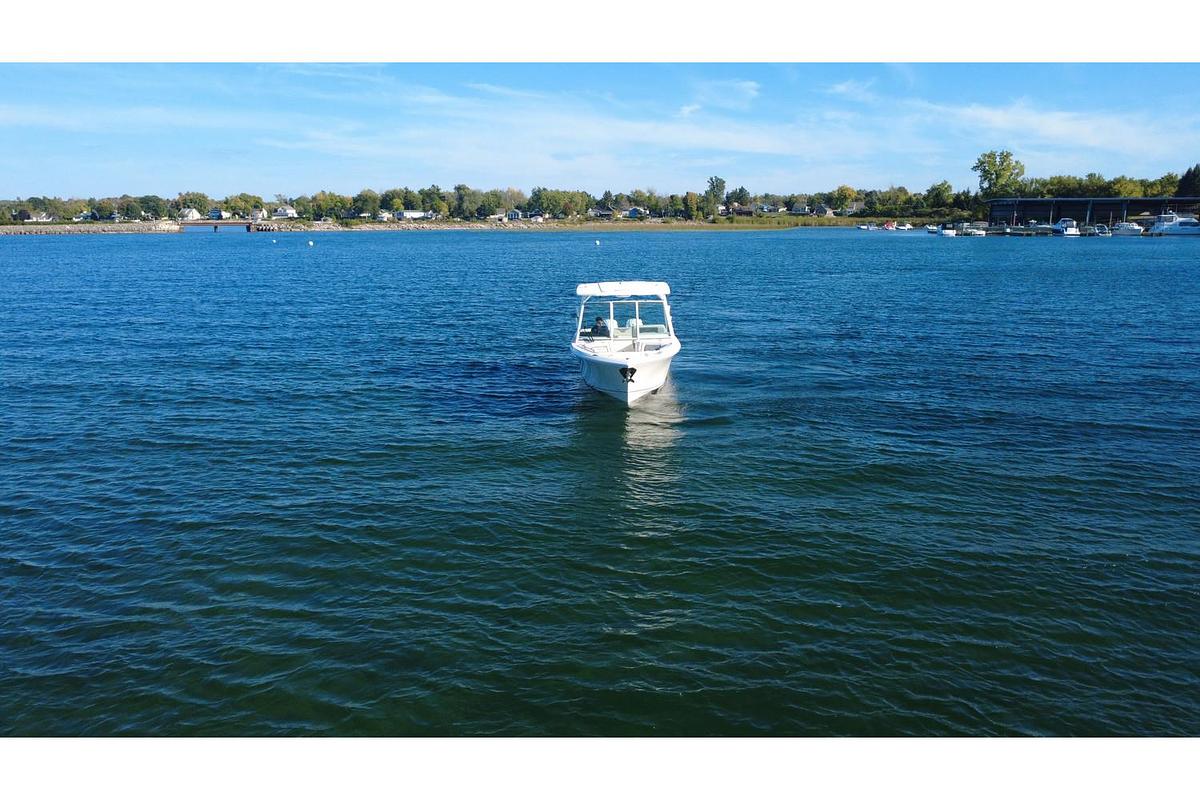 2025 Sailfish Dual Console 276 DC