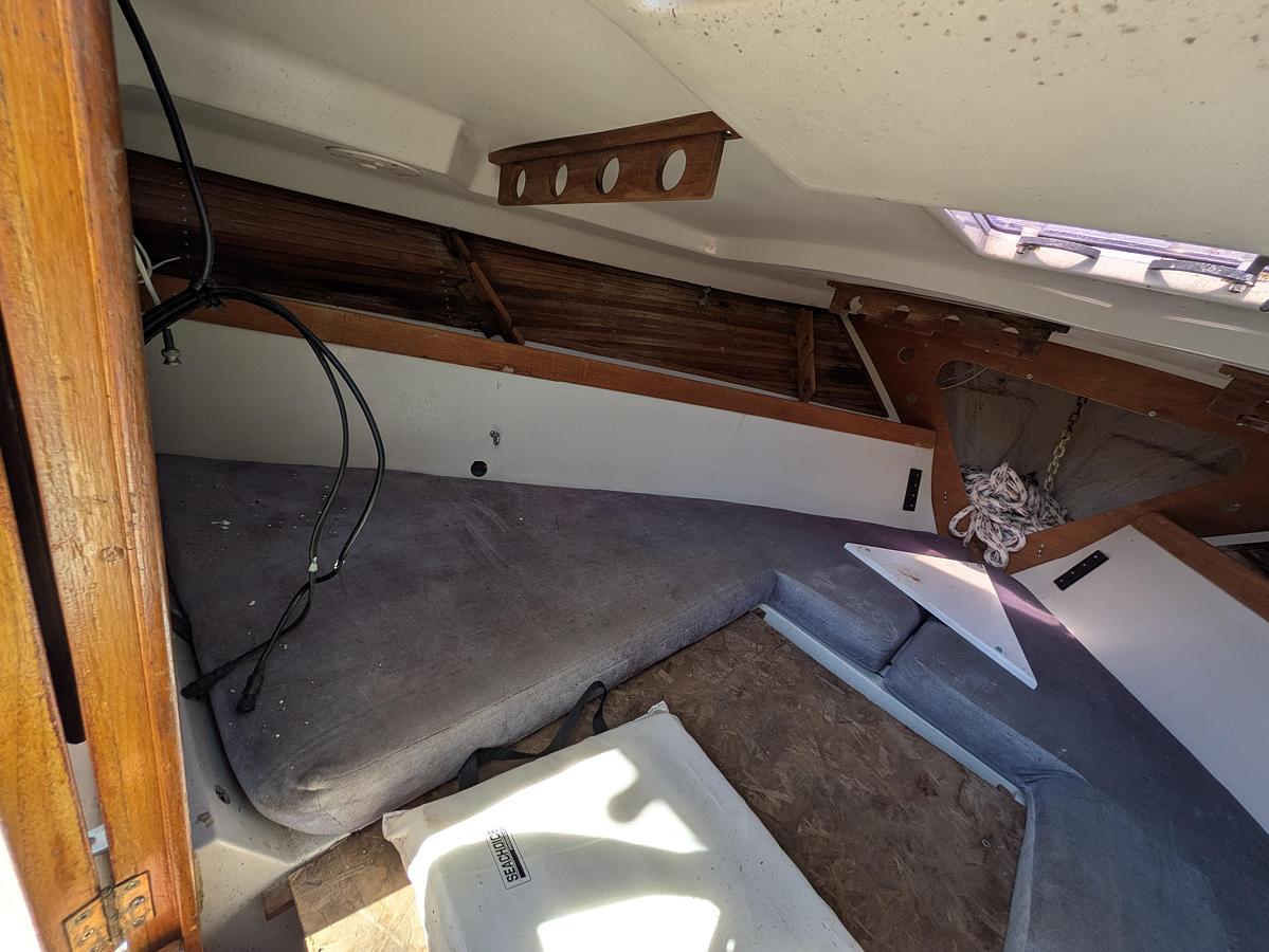 Used 1988 Limestone 24'