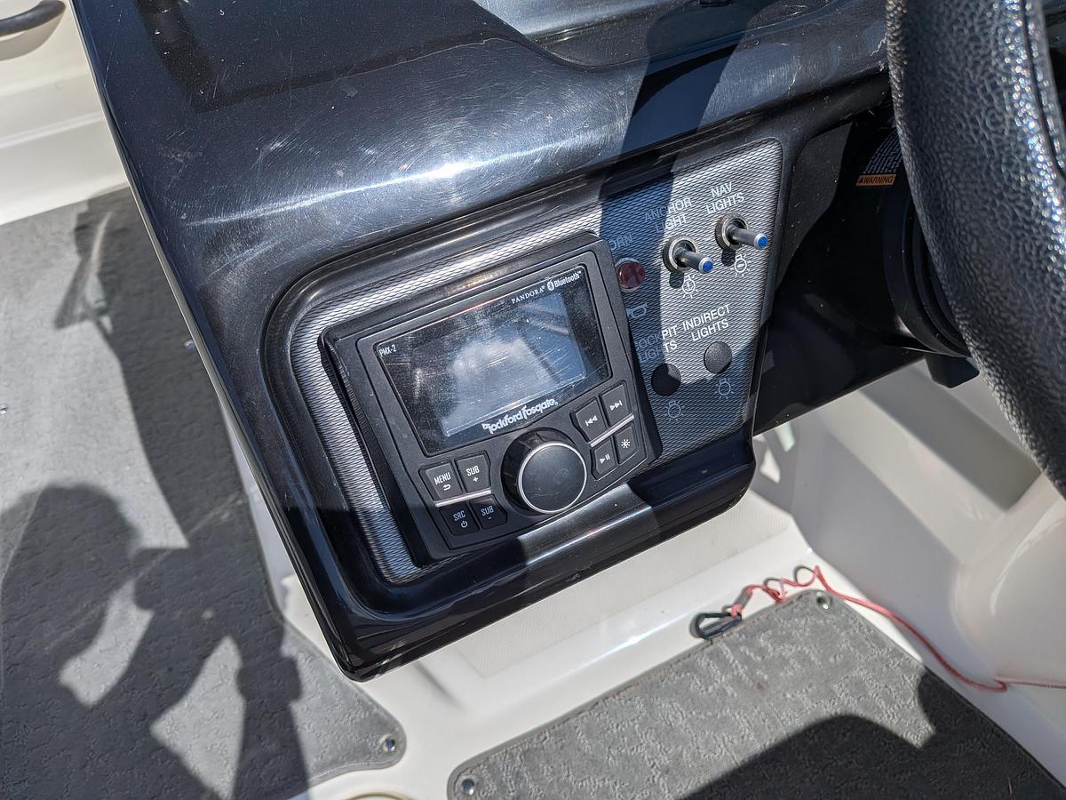 Used 2017 Sea Ray 210 SPX