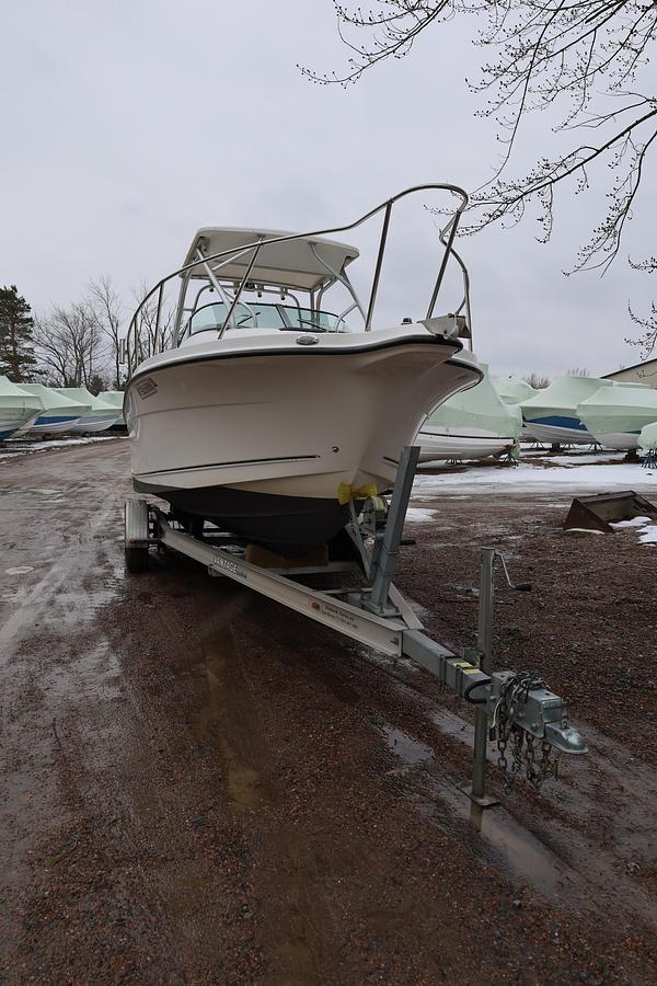 Used 2006 Trophy 2352 Walkaround Pro