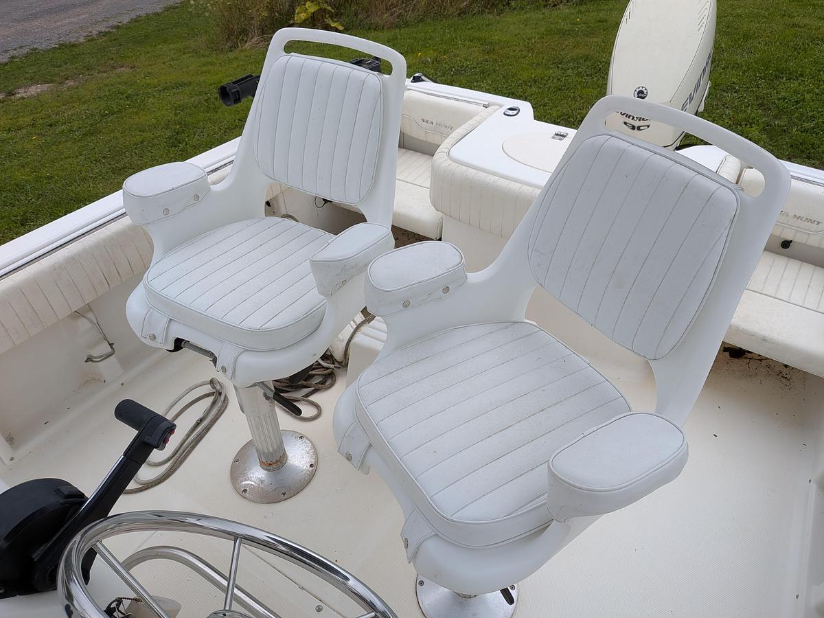 Used 2006 Sea Hunt Triton 186